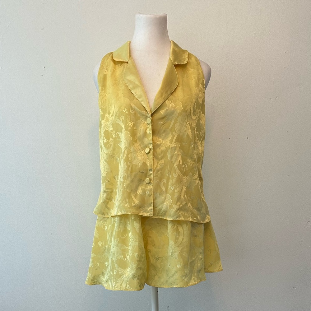Vintage VS White Label Sleeveless Top & Short Set